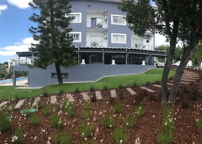 Don Rodrigues Otel *